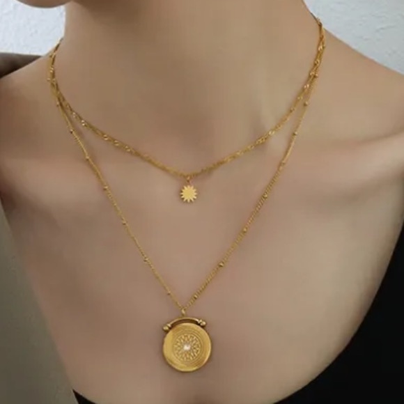 New 18k Gold Plated Vintage Diamond Coin Star Double Layer Necklace - Picture 3 of 14